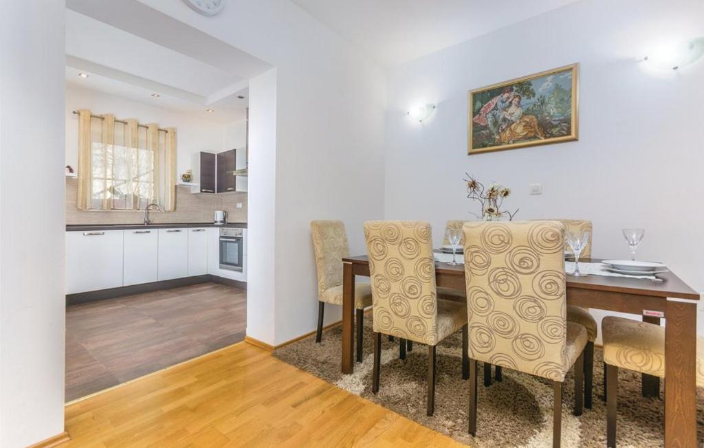 Apartmani Leiva Лабин Экстерьер фото