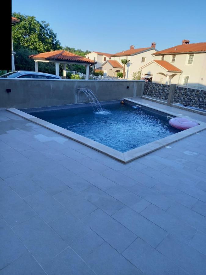 Apartmani Leiva Лабин Экстерьер фото